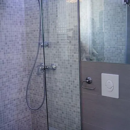 Апартаменты Luxury White Sensation Водице