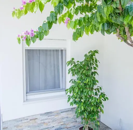 Luxury White Sensation Vodice